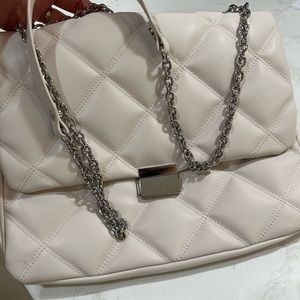 H&M Gorgeous quilted flap bag in a season-neutral perfect white! New! No tags.